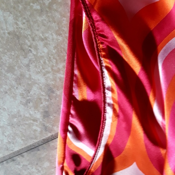 OGGI Dress - Picture 2 of 3